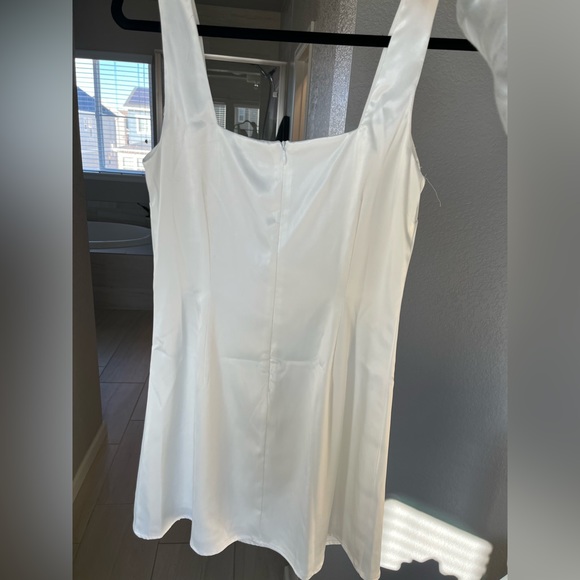 White silk mini dress - Picture 2 of 3
